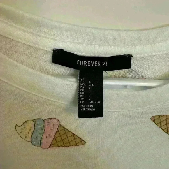 🍦2/20 Forever 21 Ice cream print t  shirt - women’s large - Picture 3 of 3